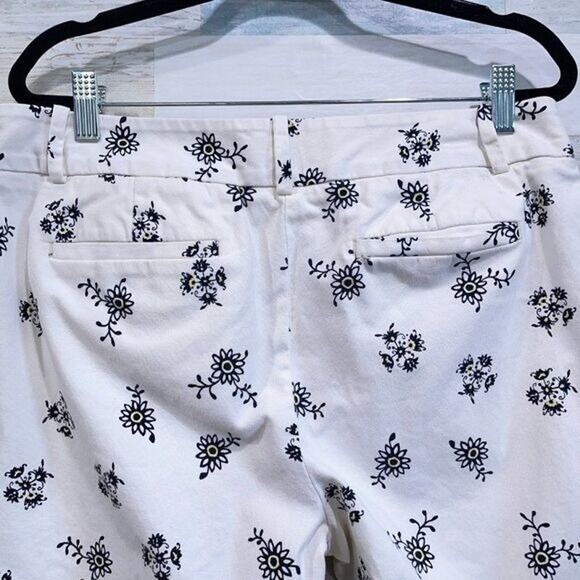 LOFT Marisa Fit Ankle Crop Riviera Pants White Floral Cotton Stretch Womens 10P - Picture 4 of 7